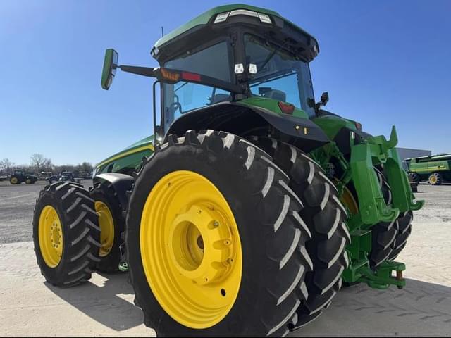 Image of John Deere 8R 370 equipment image 2