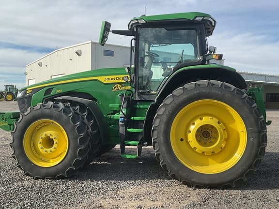 Image of John Deere 8R 370 equipment image 4