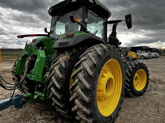 Image of John Deere 8R 370 equipment image 1