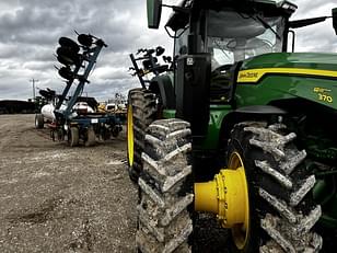 Main image John Deere 8R 370 5