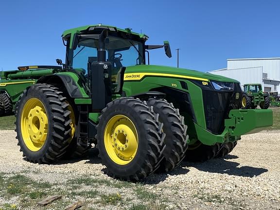 Image of John Deere 8R 370 equipment image 2