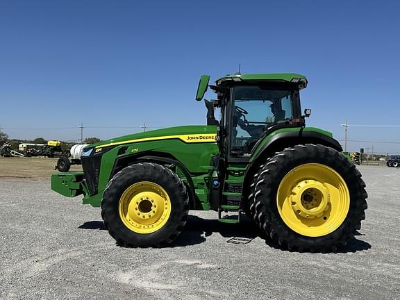 Image of John Deere 8R 370 equipment image 1