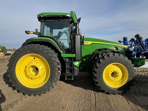 Image of John Deere 8R 370 equipment image 2