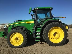 Main image John Deere 8R 370 1