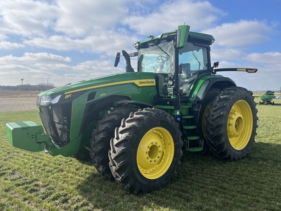 2023 John Deere 8R 370 Equipment Image0