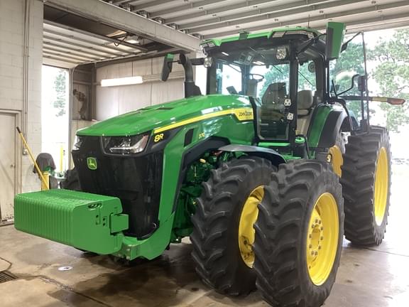 Image of John Deere 8R 370 equipment image 4
