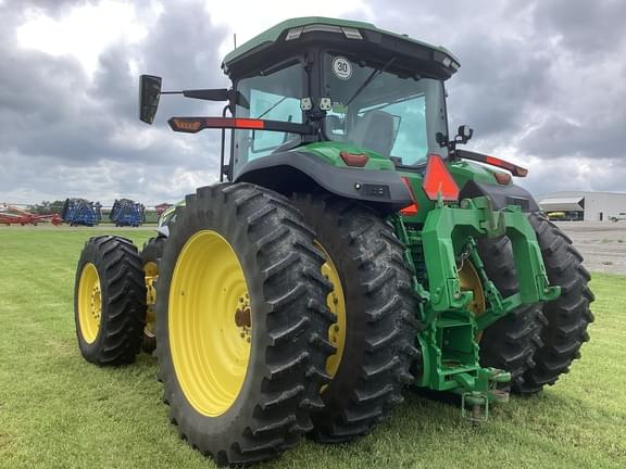 Image of John Deere 8R 370 equipment image 2