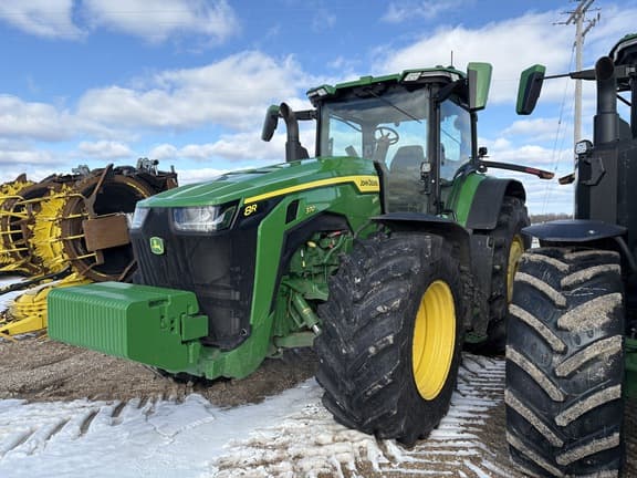 Image of John Deere 8R 370 equipment image 1