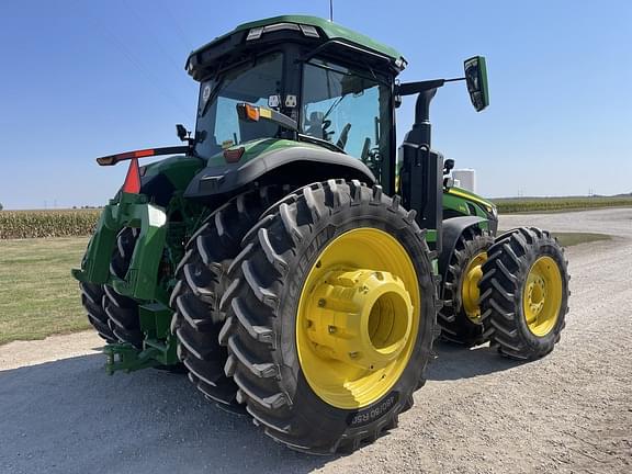 Image of John Deere 8R 370 equipment image 4