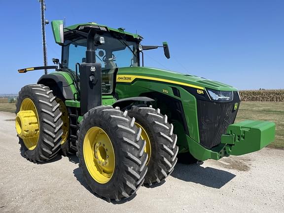 Image of John Deere 8R 370 equipment image 2