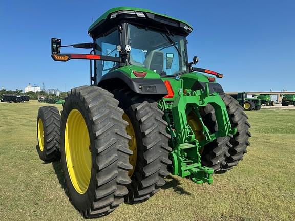 Image of John Deere 8R 370 equipment image 2
