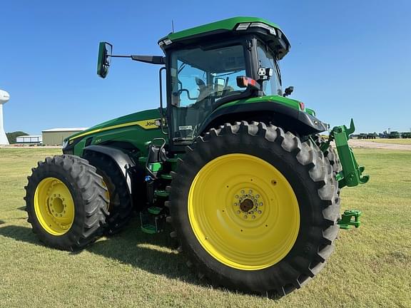 Image of John Deere 8R 370 equipment image 1