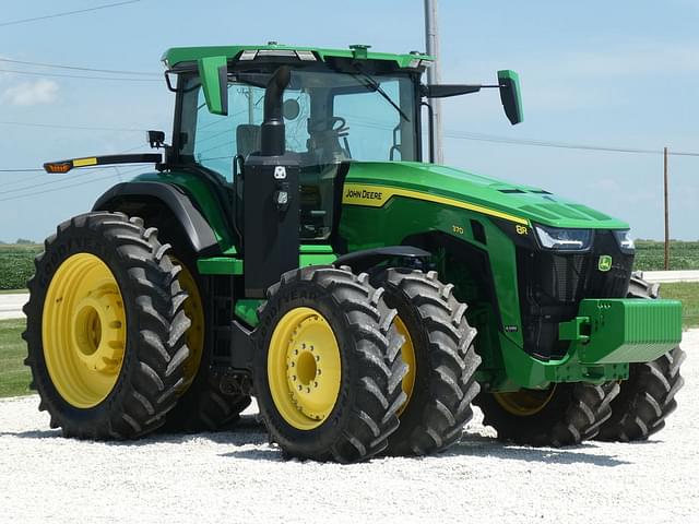 Image of John Deere 8R 370 equipment image 4