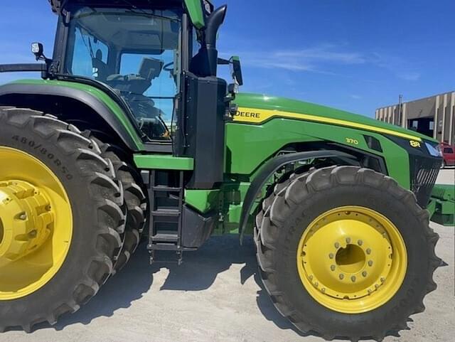 Image of John Deere 8R 370 equipment image 1