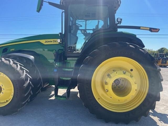 Image of John Deere 8R 370 equipment image 3