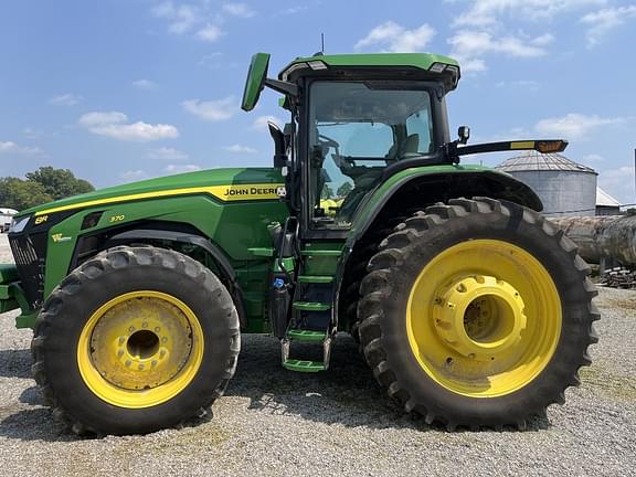 Image of John Deere 8R 370 equipment image 2