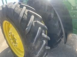 Image of John Deere 8R 370 equipment image 4