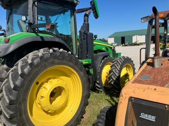 Image of John Deere 8R 370 equipment image 3