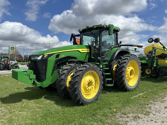 2023 John Deere 8R 370 Equipment Image0