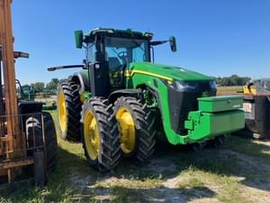 2023 John Deere 8R 370 Image