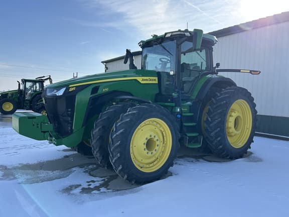 Image of John Deere 8R 370 equipment image 2