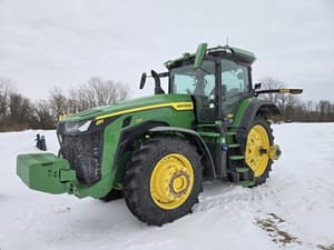 2023 John Deere 8R 370 Image