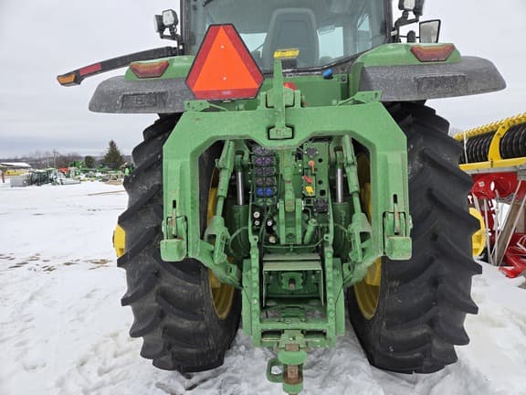 Image of John Deere 8R 370 equipment image 4