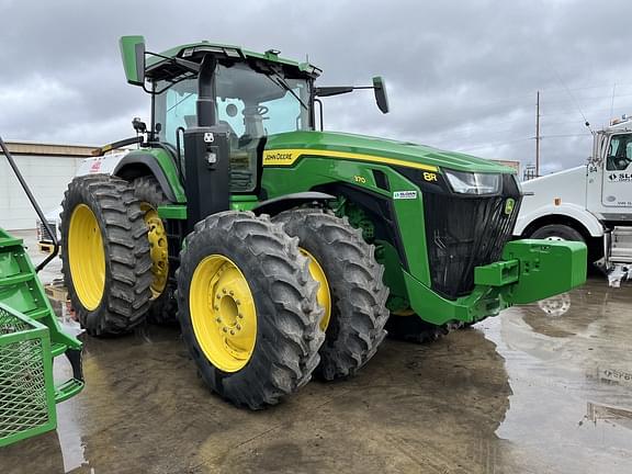 Image of John Deere 8R 370 equipment image 1