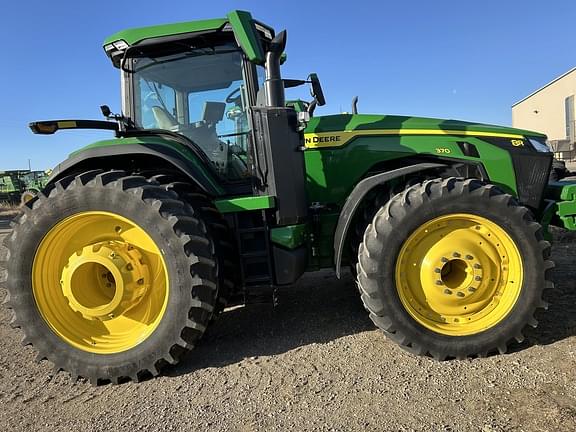 Image of John Deere 8R 370 equipment image 2