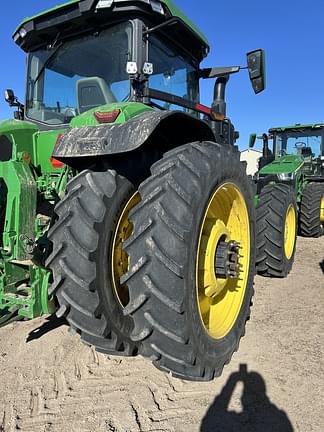 Image of John Deere 8R 370 equipment image 2