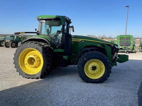 Image of John Deere 8R 370 equipment image 1