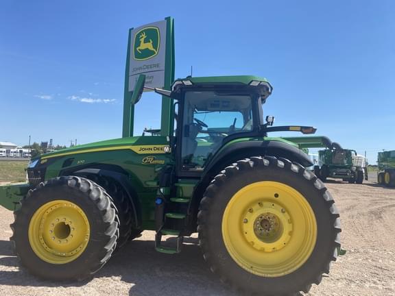 Image of John Deere 8R 370 Primary image