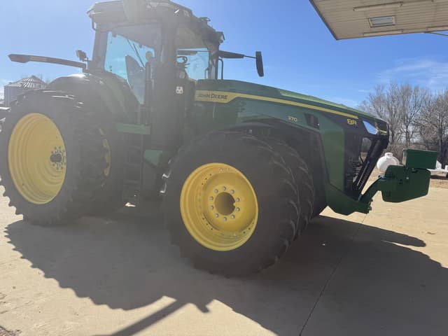Image of John Deere 8R 370 equipment image 2