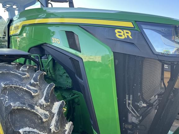 Image of John Deere 8R 370 equipment image 4