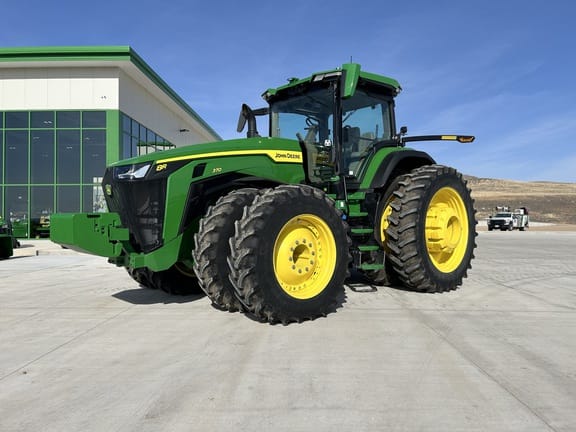 2023 John Deere 8R 370 Equipment Image0
