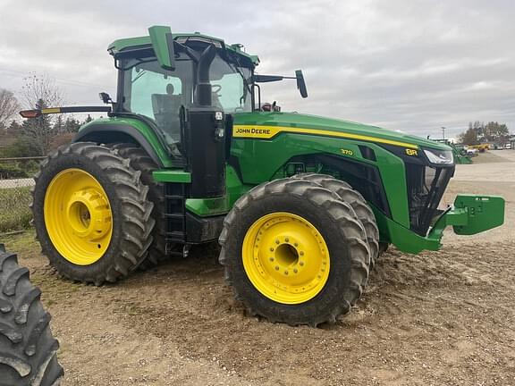 Image of John Deere 8R 370 equipment image 1