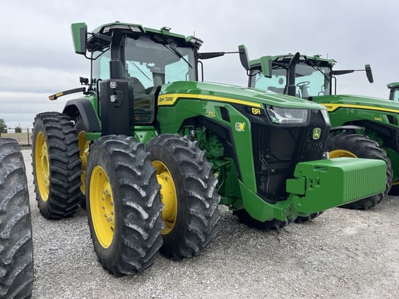 Image of John Deere 8R 370 equipment image 1