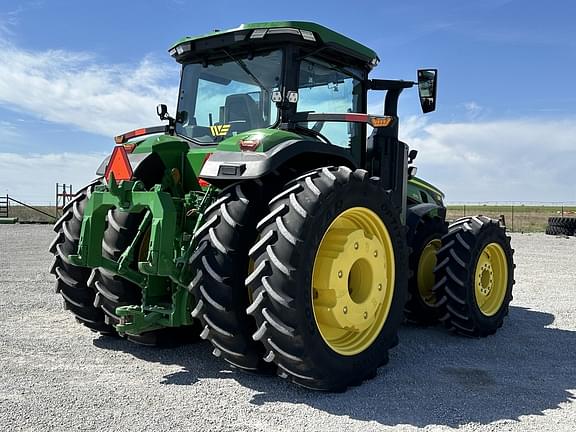 Image of John Deere 8R 370 equipment image 4