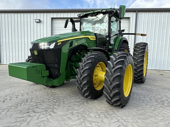 Image of John Deere 8R 370 equipment image 4