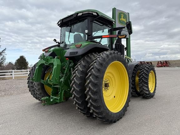 Image of John Deere 8R 370 equipment image 4