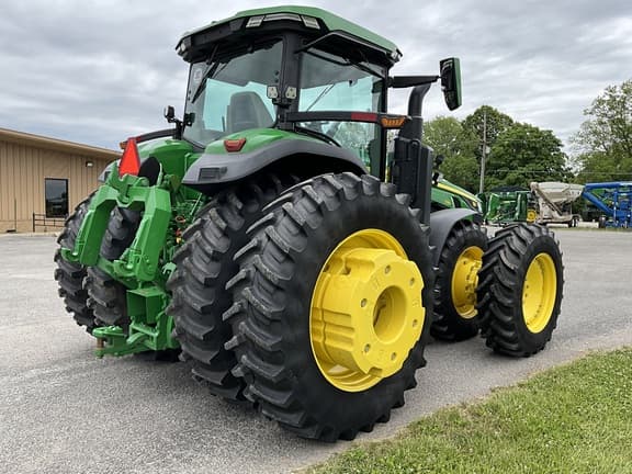 Image of John Deere 8R 370 equipment image 2