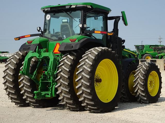 Image of John Deere 8R 370 equipment image 4