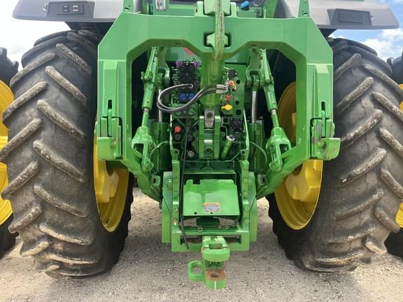 Image of John Deere 8R 370 equipment image 2