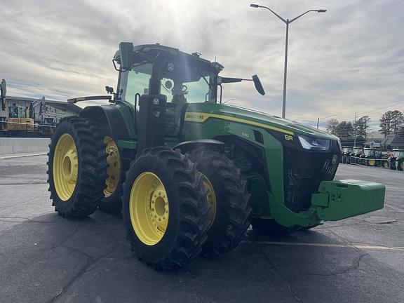 Image of John Deere 8R 370 equipment image 4