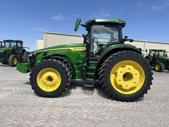 Image of John Deere 8R 370 equipment image 1