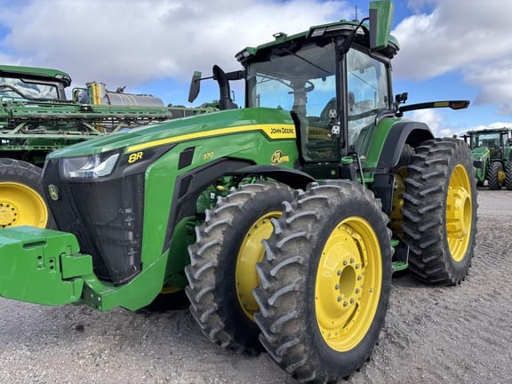 2023 John Deere 8R 370 Image