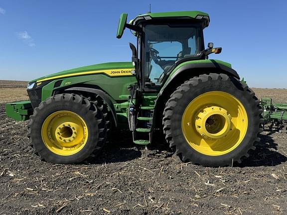 Image of John Deere 8R 370 Primary image