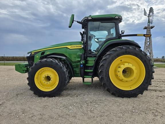 Image of John Deere 8R 370 equipment image 1
