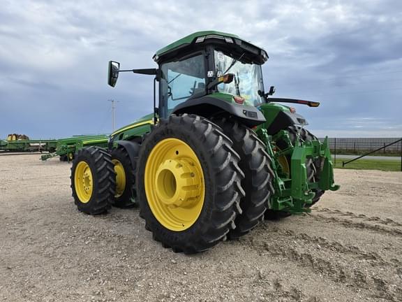 Image of John Deere 8R 370 equipment image 2