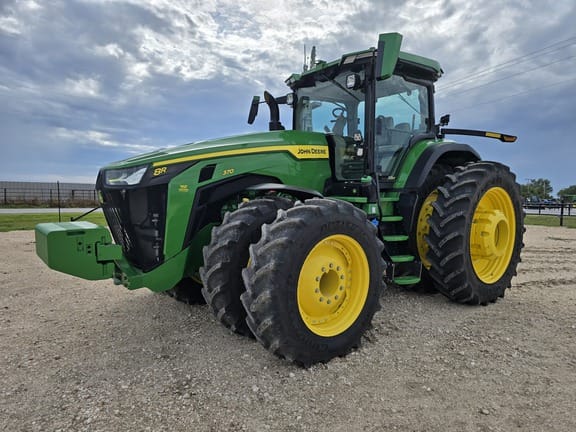 2023 John Deere 8R 370 Equipment Image0